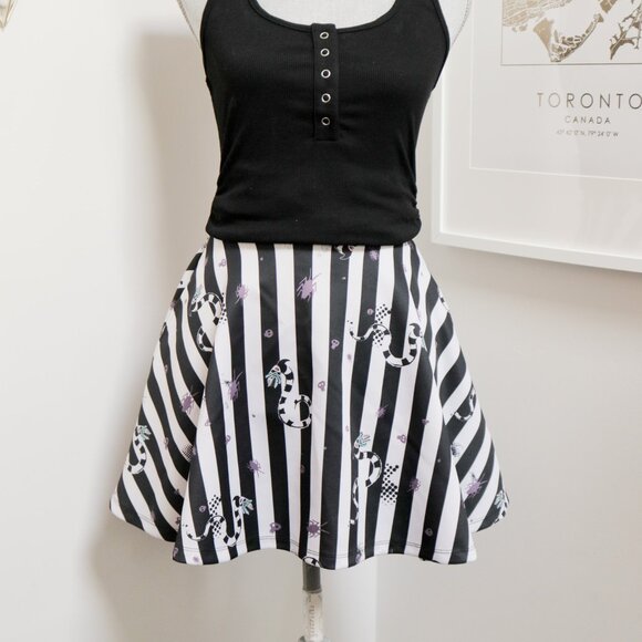 HOT TOPIC Beetlejuice Striped Sandworm Skater Skirt - Picture 1 of 6